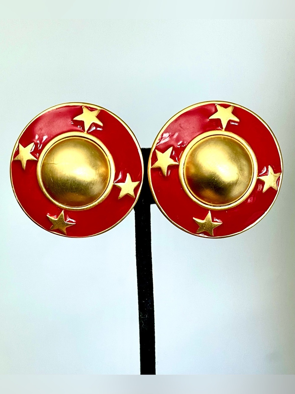 Ann Taylor Vintage Red & Gold Star Clip Earrings Enamel Round Nautical 1980s EUC